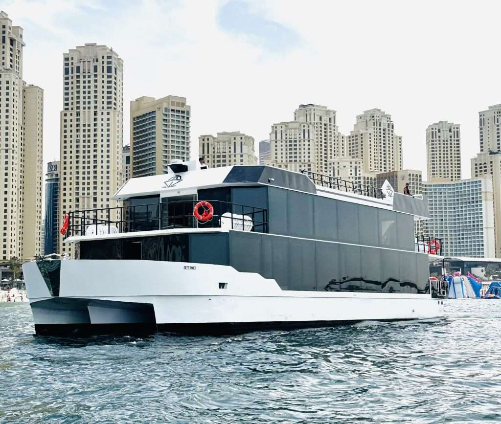 Renting a Houseboat in Dubai